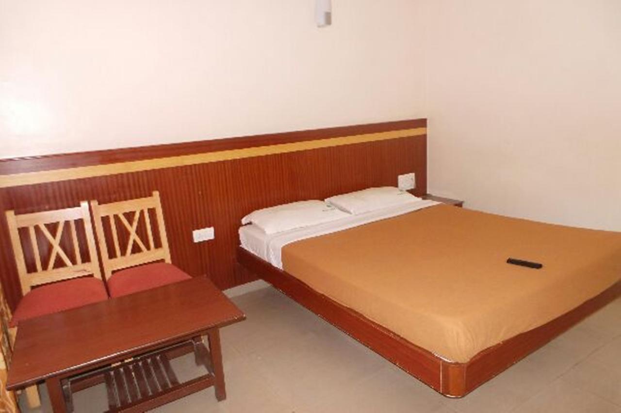 Mlc Gateway Deluxe Inn Бенґалуру Екстер'єр фото